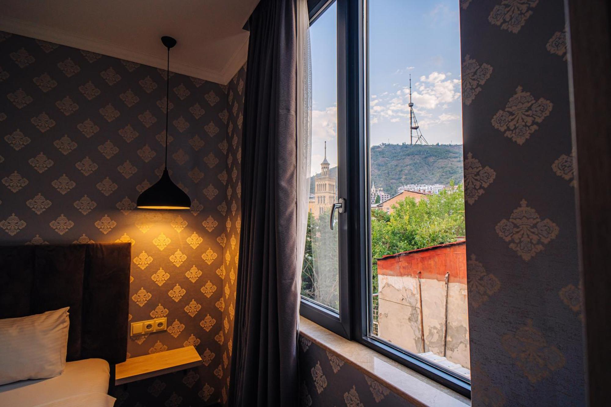 Hotel Day Inn Tbilisi Exterior foto
